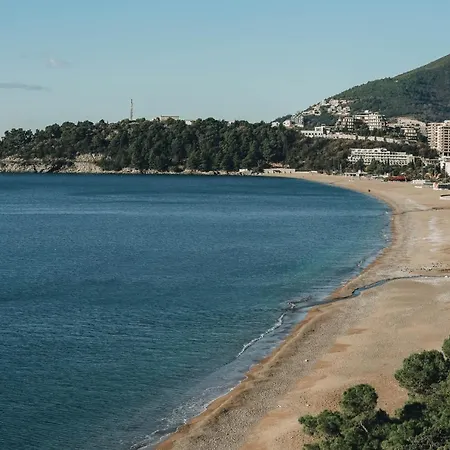 Daire Beachfront Luxury Budva
