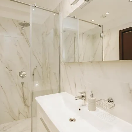 Beachfront Luxury Daire