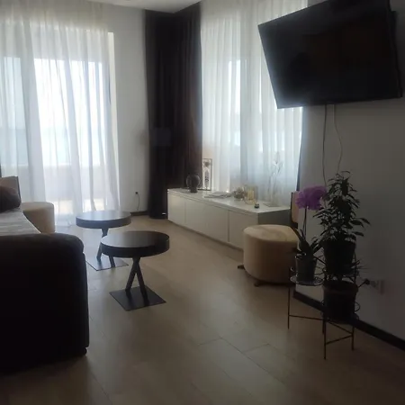 Daire Beachfront Luxury Budva