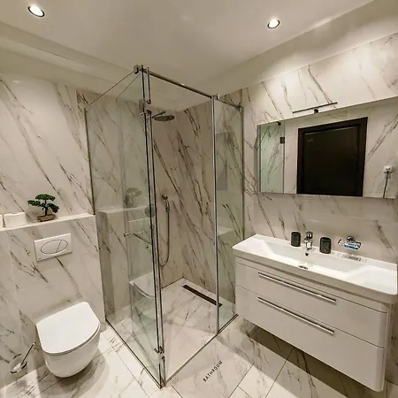 Daire Beachfront Luxury *