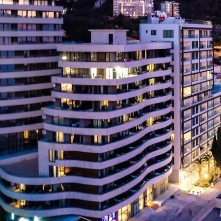 Beachfront Luxury Daire Budva